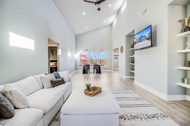 1931 Eskridge St, House other with 4 bedrooms, 2 bathrooms and null parking in Port Aransas TX | Image 6