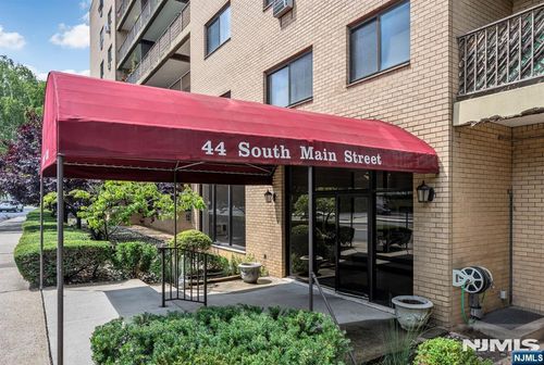 44 S Main St, Lodi, NJ, 07644-2225 | Card Image