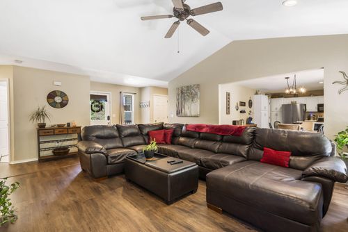 485 Eagle Dr, Forsyth, MO, 65653-8213 | Card Image