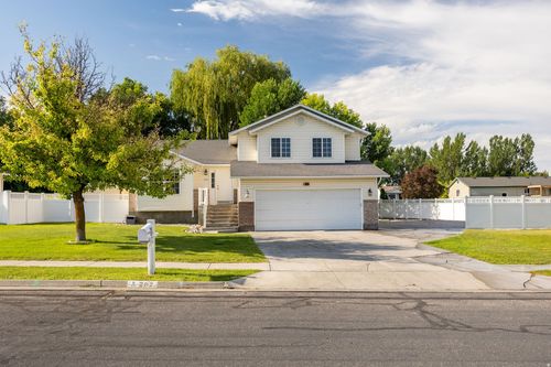 202 W 225 N, Providence, UT, 84332-9798 | Card Image