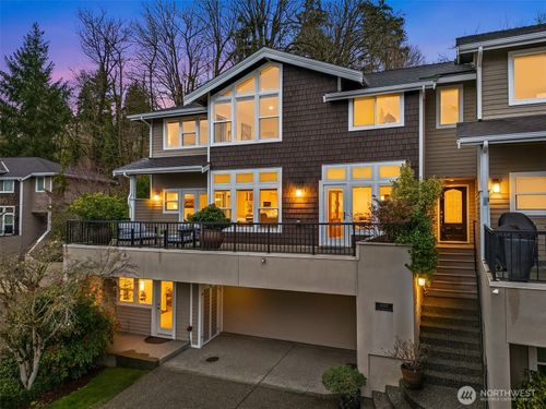 4020 Lake Washington Blvd Se, Bellevue, WA, 98006-1164 | Card Image