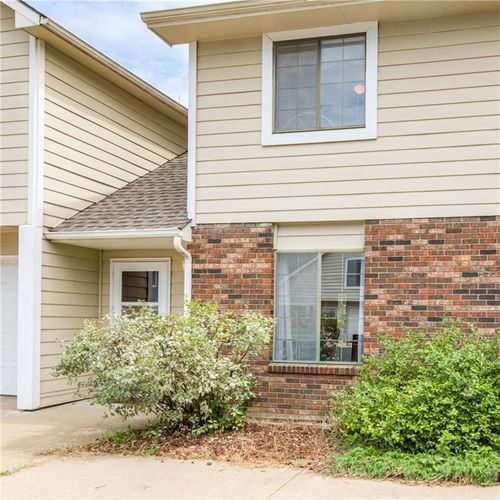 unit-4b-2406 Alabama St, Lawrence, KS, 66046-4493 | Card Image