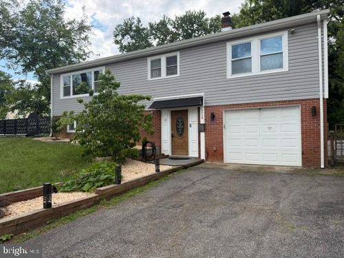 13438 Greenacre Dr, WOODBRIDGE, VA, 22191-1814 | Card Image