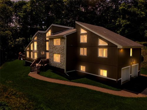 4 S Hill Rd, Tomkins Cove, NY, 10986-1204 | Card Image