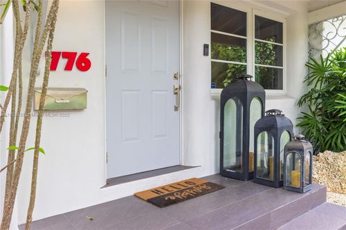 0-776 Ne 74th St, Miami, FL, 33138-5232 | Card Image