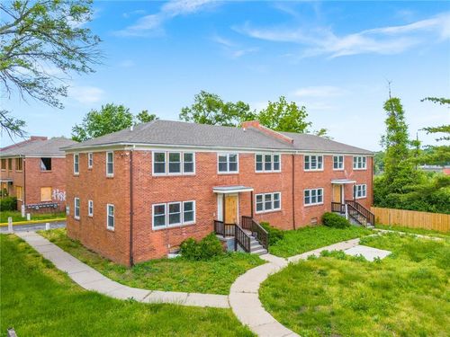 3000 E 49th St, Kansas City, MO, 64130-2888 | Card Image