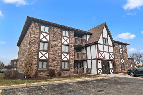 apt-2d-10636 Ridgeland Ave, Chicago Ridge, IL, 60415-1887 | Card Image