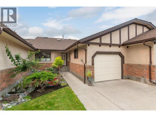 83-2200 Gordon Drive, Kelowna, BC, V1Y8T7 | Card Image
