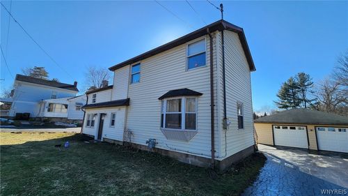 5258 Chestnut Ridge Rd, Orchard Park, NY, 14127-3205 | Card Image