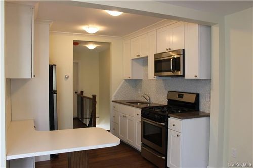 2a-190 Main St, Nyack, NY, 10960-2450 | Card Image