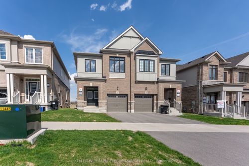 23 Greer St, Barrie, ON, L9J0R4 | Card Image