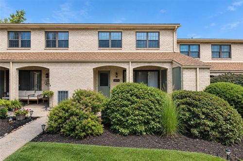 2874 Aronimink Pl, Macungie, PA, 18062-1467 | Card Image
