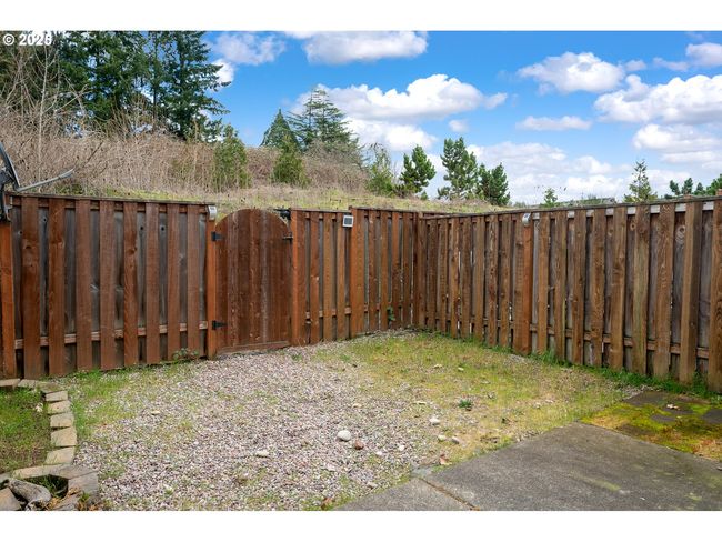 15264 Se Eckert Ln, House attached with 3 bedrooms, 3 bathrooms and 1 parking in Damascus OR | Image 27