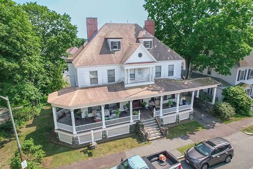 4-18 Chestnut St, Wakefield, MA, 01880-2313 | Card Image