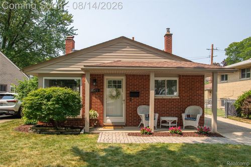 449 N Webik Ave, Clawson, MI, 48017-1392 | Card Image