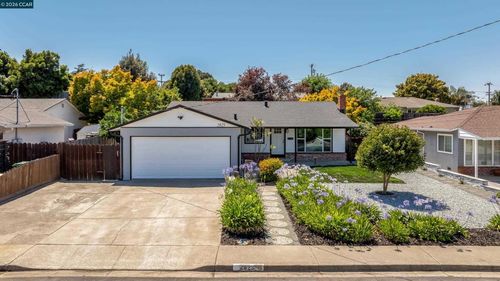 2823 Delmore Rd, San Pablo, CA, 94806-1607 | Card Image