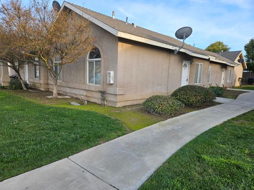 2409 W Sunnyside Ave, Visalia, CA, 93277-7279 | Card Image