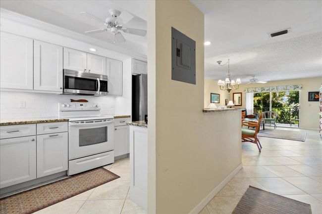 APT-221 - 1251 Sugar Sands Blvd, Condo with 2 bedrooms, 2 bathrooms and null parking in Riviera Beach FL | Image 6