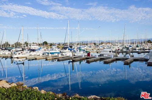 201-1901 S Victoria Ave, Oxnard, CA, 93035-1466 | Card Image