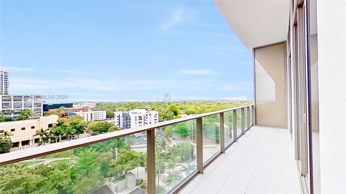 813-2678 Tigertail Ave, Coconut Grove, FL, 33133-4639 | Card Image