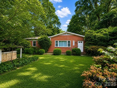 6210 Grove Park Blvd, Charlotte, NC, 28215-4004 | Card Image
