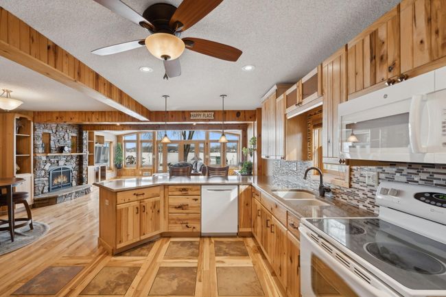 1867 Beach Dr Se, House other with 2 bedrooms, 2 bathrooms and null parking in Forest Lake MN | Image 30