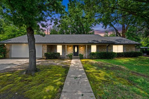 604 Beverly St, Longview, TX, 75601-3707 | Card Image