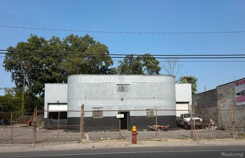 13960 Meyers Rd, Detroit, MI, 48227-3918 | Card Image