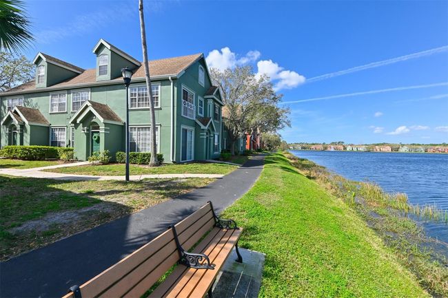 9730 - 9730 Lake Chase Island Way, Condo with 3 bedrooms, 2 bathrooms and null parking in TAMPA FL | Image 36