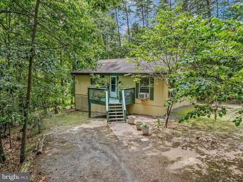 32 Rainbow Ln, Cherry Run, WV, 25427-6700 | Card Image
