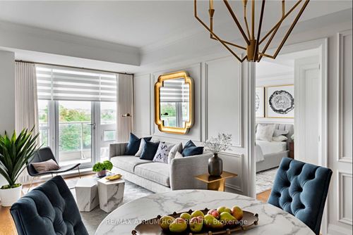 511-15 Stollery Pond Cres, Markham, ON, L6C0Y4 | Card Image