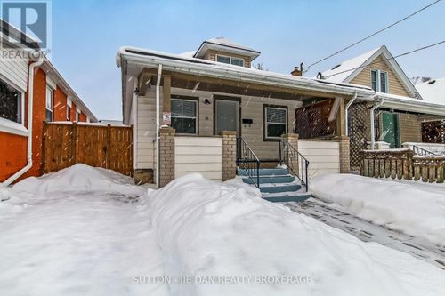 30 Hyla Street, London East (East M), ON, N5Z2K9 | Card Image