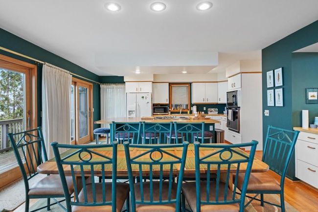 565 Beach Rd, House other with 4 bedrooms, 4 bathrooms and null parking in Harbor Springs MI | Image 12