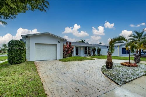 4917 W Park Rd, Hollywood, FL, 33021-4053 | Card Image