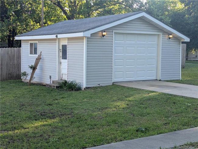 Detached garage with concrete driveway | Image 6