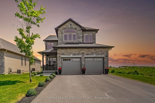 302 Turquoise St, Rockland, ON, K4K0L7 | Card Image