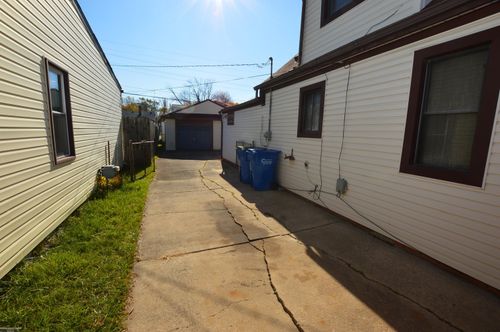 13696 Knox Ave, Warren, MI, 48089-2730 | Card Image