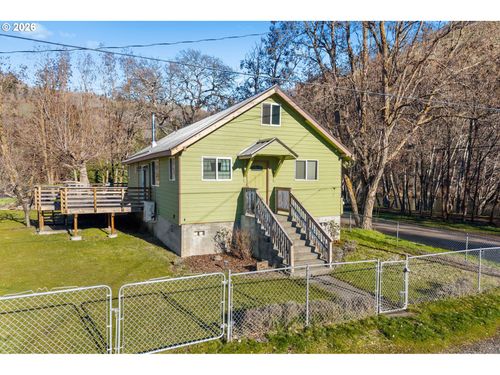 123 1st St, Klickitat, WA, 98628-1001 | Card Image
