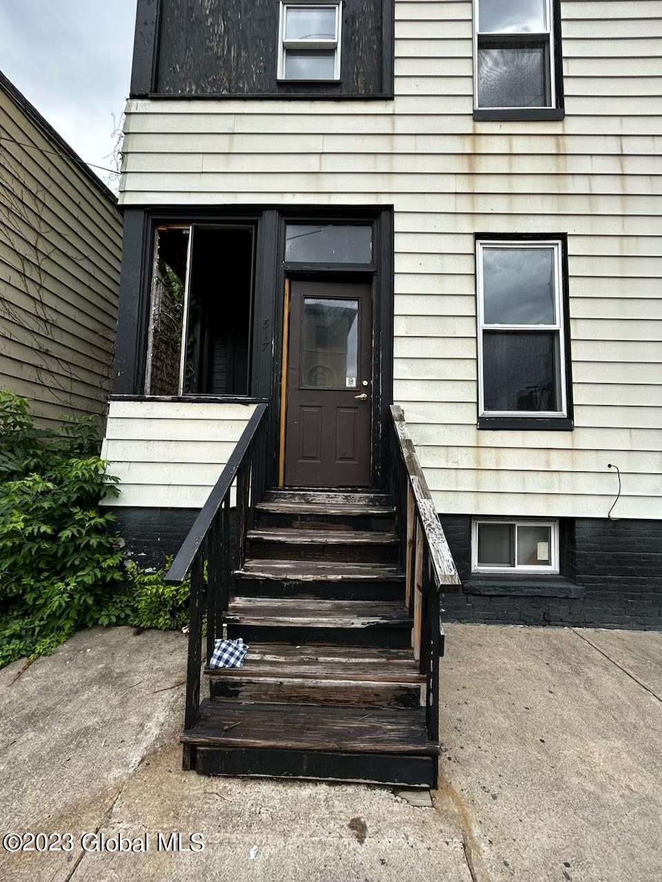 Washington Ave, Albany, NY 12206