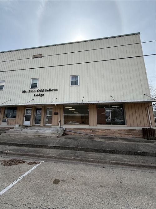 51-425 W Main Street, Mt. Zion, IL, 62549 | Card Image
