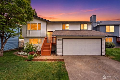 11820 Se 316th Pl, Auburn, WA, 98092-3607 | Card Image