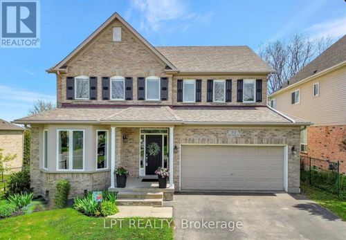 32 Apple Ridge Dr, Kitchener, ON, N2P2S2 | Card Image