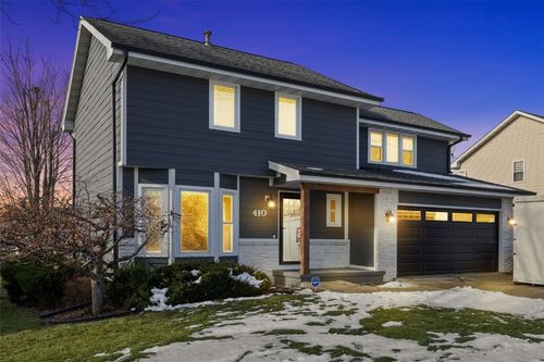 410 Wiley Blvd Nw, Cedar Rapids, IA, 52405-3518 | Card Image