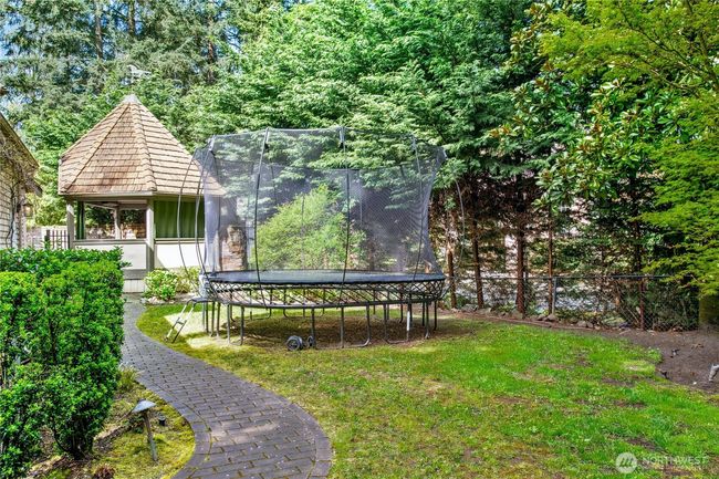8150 Evergreen Ln, House other with 5 bedrooms, 4 bathrooms and 3 parking in Mercer Island WA | Image 33