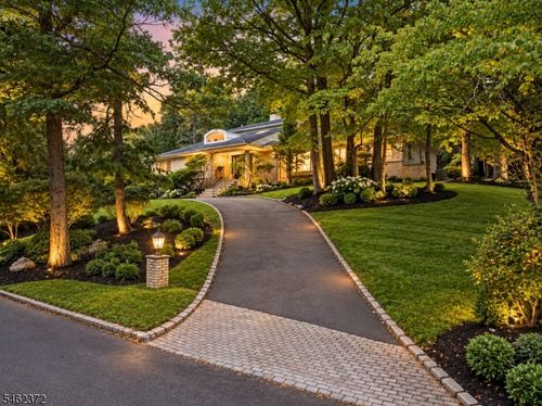 76 Mohawk Rd, Short Hills, NJ, 07078-3004 | Card Image