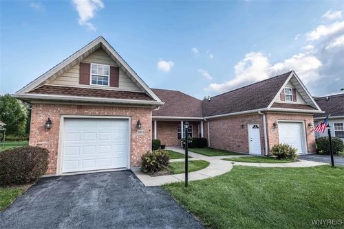 6979 Pepper Tree Ct, Lockport, NY, 14094-9667 | Card Image