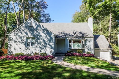 112 Thornbury Rd E, Scarsdale, NY, 10583-6614 | Card Image