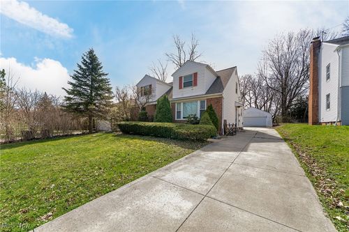 23614 Cedar Rd, Beachwood, OH, 44122-1068 | Card Image