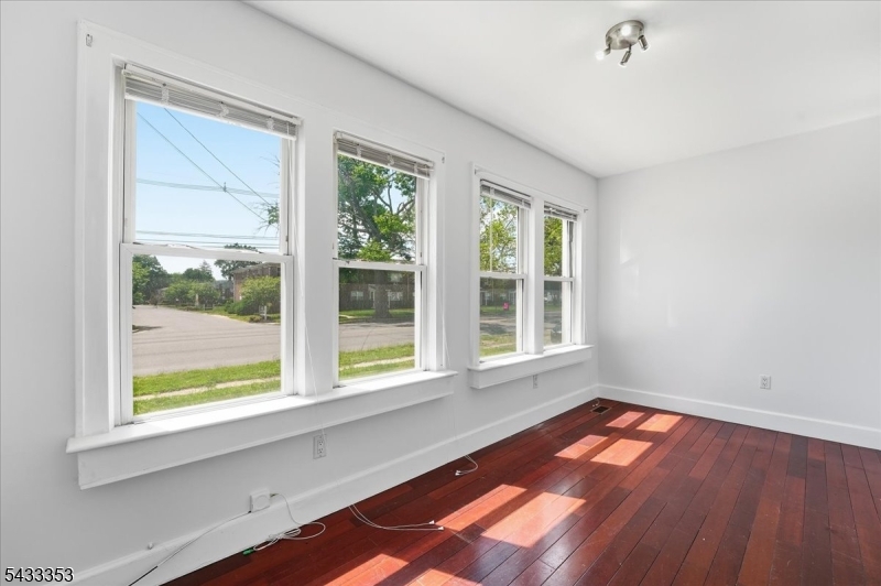 Residential Lease in Middlesex Boro 3