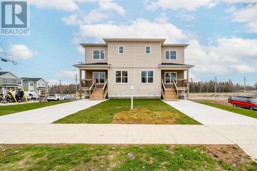 4 Berm St, Halifax, NS, B3R0H2 | Card Image
